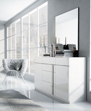 White high-gloss dresser