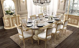 Traditional style dining table