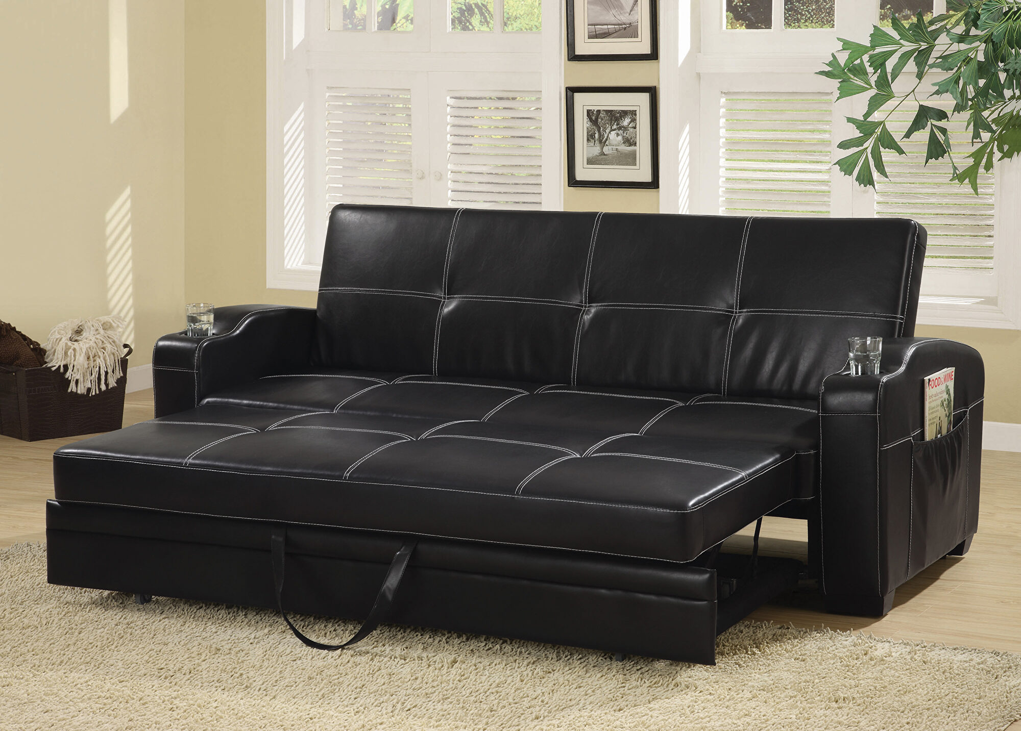 Обзор лучших диванов. Стильный кожаный диван. Кожаный диван раскладной. Черный кожаный диван.
