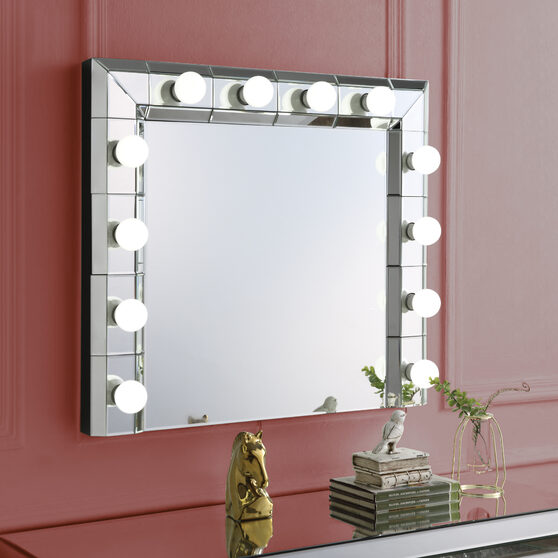 Mix of glass and mirror modern-layered look wall decor