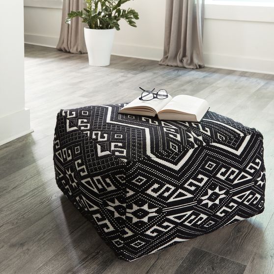 Accent stool in black / white woven cotton