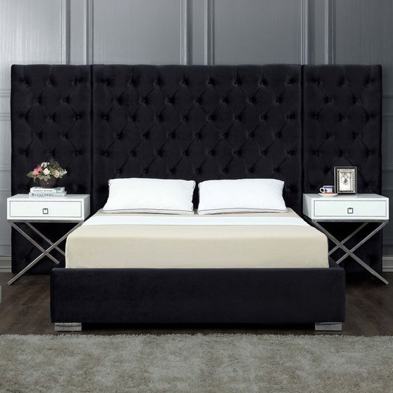 Contemporary black king bed w/ side panels in tufted style