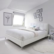 White upholstered simple platform bed main photo
