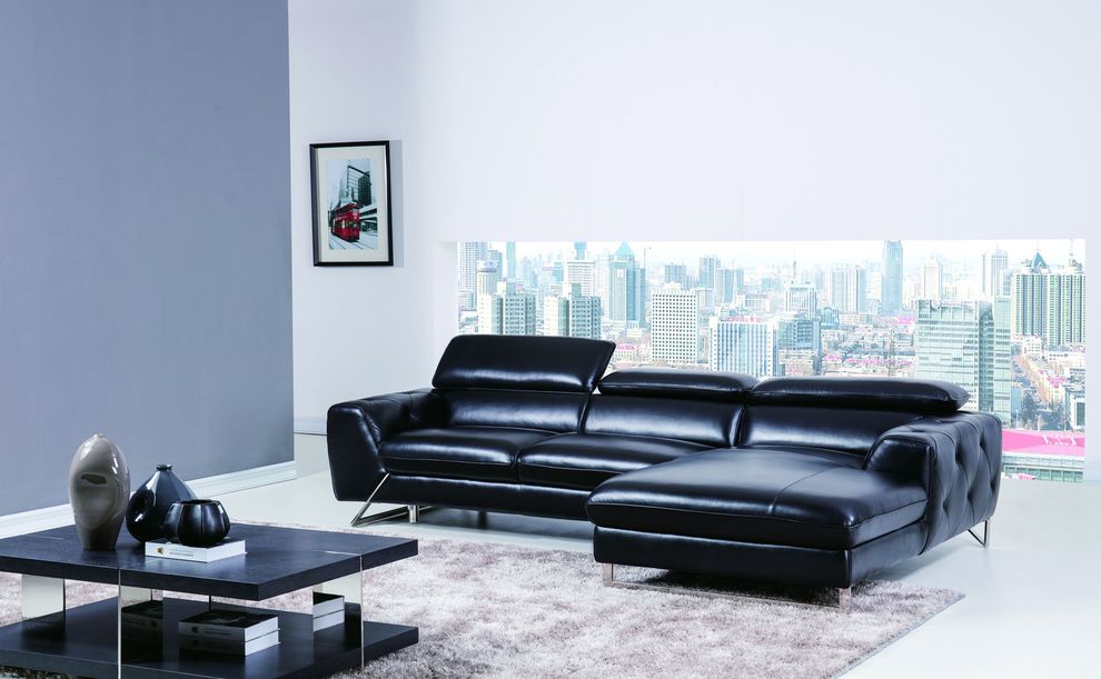 Modern low-profile sectional in black leather by Beverly Hills additional picture 3
