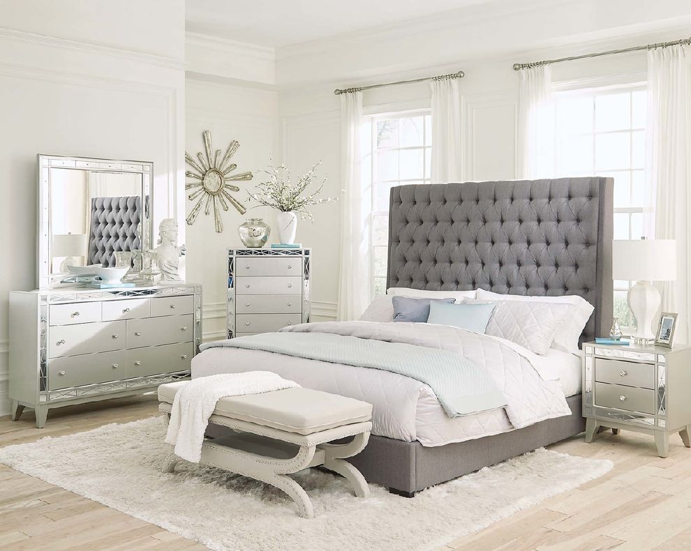 Grey upholstered queen bed w tufted headboard by Coaster additional picture 5
