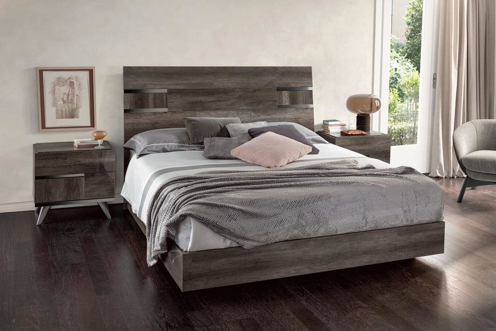 Vintage oak high-gloss contemporary bed made in Italy by Status Italy additional picture 7