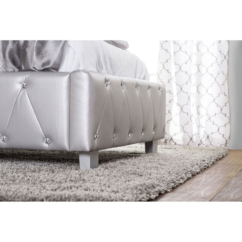 Contemporary tufted bed w/ bluetooth speakers by Furniture of America additional picture 9