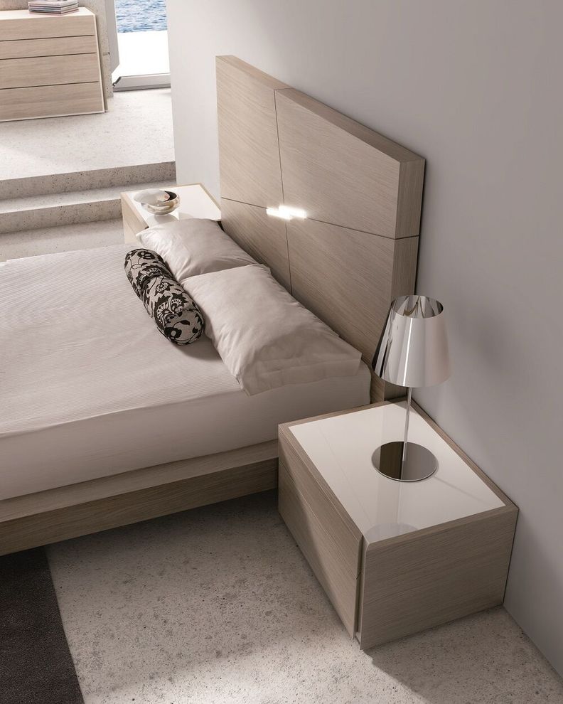 European design modern platform bed in beige by J&M additional picture 2