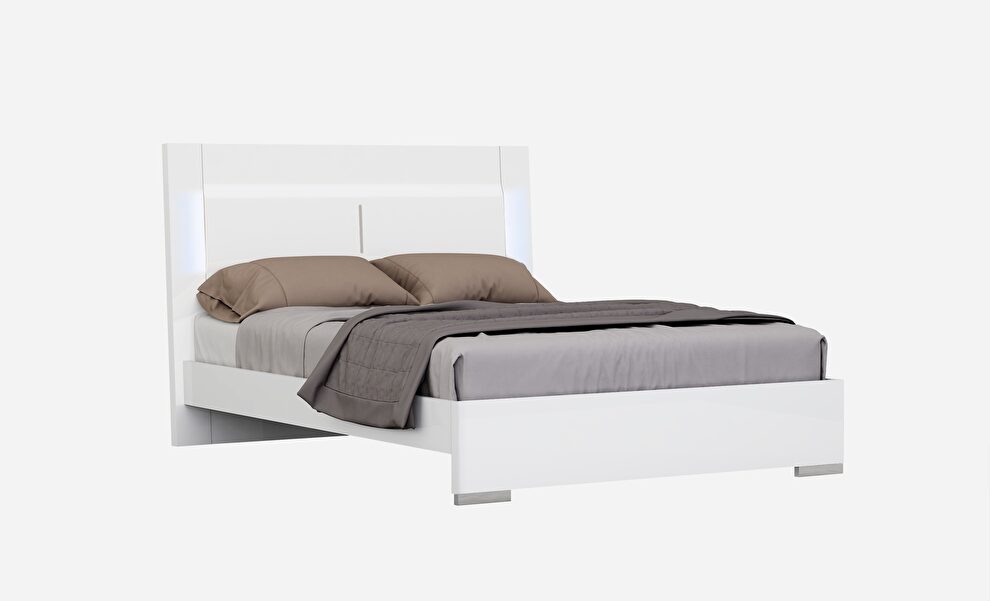 Contemporary style white lacquer platform bed by J&M additional picture 4