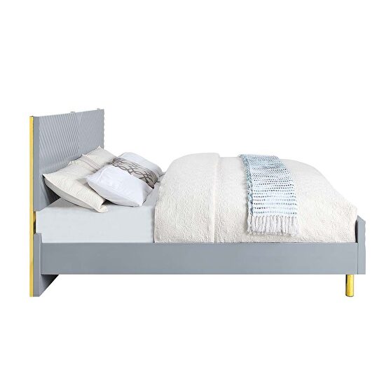 Status Italy Dafne Queen Size Bed | Comfyco