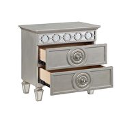 Silver & mirrored finish nightstand by Acme additional picture 4