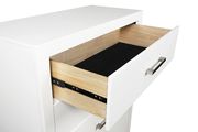 5 Drawer Chest in white by Coaster additional picture 6
