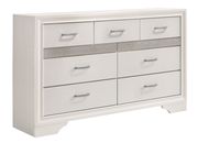 Modern seven-drawer dresser with hidden jewelry tray by Coaster additional picture 12