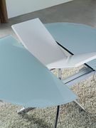 Round glass modern dining table by ESF additional picture 2