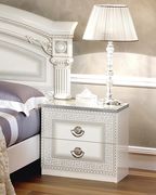 Classic touch elegant traditional queen bed by Camelgroup Italy additional picture 5