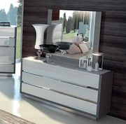 Made in Italy modern bed in white w/ platform by ESF additional picture 4
