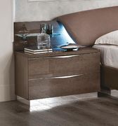 Modern birch finish king bed w/ headboard lights by Camelgroup Italy additional picture 5