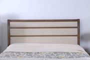 Stylish and affordable light oak king bed by Furniture of America additional picture 2