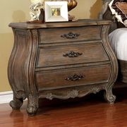 Traditionally styled queen bedroom w/ wood carvings by Furniture of America additional picture 4