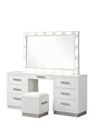 White finish cutting-edge profile queen bed w/led ambient nightlight by Galaxy additional picture 13