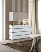 Contemporary white European style king bed by Garcia Sabate Spain additional picture 8