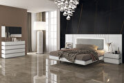 Contemporary white European style king bed by Garcia Sabate Spain additional picture 9
