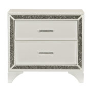 Pearl white metallic finish queen bed by Homelegance additional picture 13