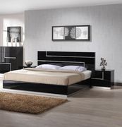 Black lacquer high-gloss finish platform bed by J&M additional picture 6