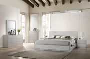 Contemporary high-gloss full bed in light gray by J&M additional picture 3