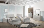 Contemporary high-gloss twin bed in light gray by J&M additional picture 2