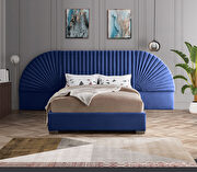 Elegant channel tufted radial design velvet bed by Meridian additional picture 8