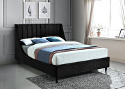 Contemporary wing back / tufted casual style king bed by Meridian additional picture 3