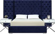 Contemporary navy bed w/ side panels in tufted style by Meridian additional picture 2
