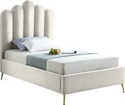 Velvet contemporary floral design queen bed by Meridian additional picture 4
