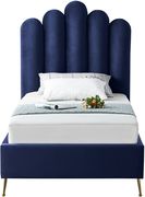 Velvet contemporary floral design twin bed by Meridian additional picture 2