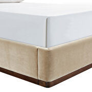 Beige fabric upholstered king bed w/ walnut wood base by Meridian additional picture 10