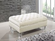 Contemporary style tufted cream velvet fabric sofa by Meridian additional picture 5