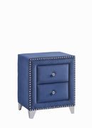 Tufted blue velvet traditional flair bed by Meridian additional picture 5