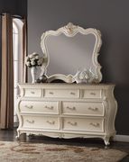 White pearl finish tufted headboard bed by Meridian additional picture 8