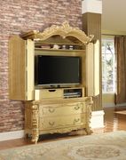 Gold finish traditional style bedroom by Meridian additional picture 5