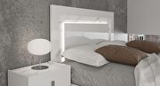 Contemporary European king bed w/ lights in headboard by Status Italy additional picture 4