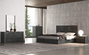 Squares design in headboard, high gloss gray king bed by Whiteline  additional picture 2