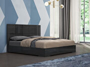 Squares design in headboard, high gloss gray king bed by Whiteline  additional picture 3