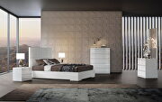 High gloss white queen bed by Whiteline  additional picture 2