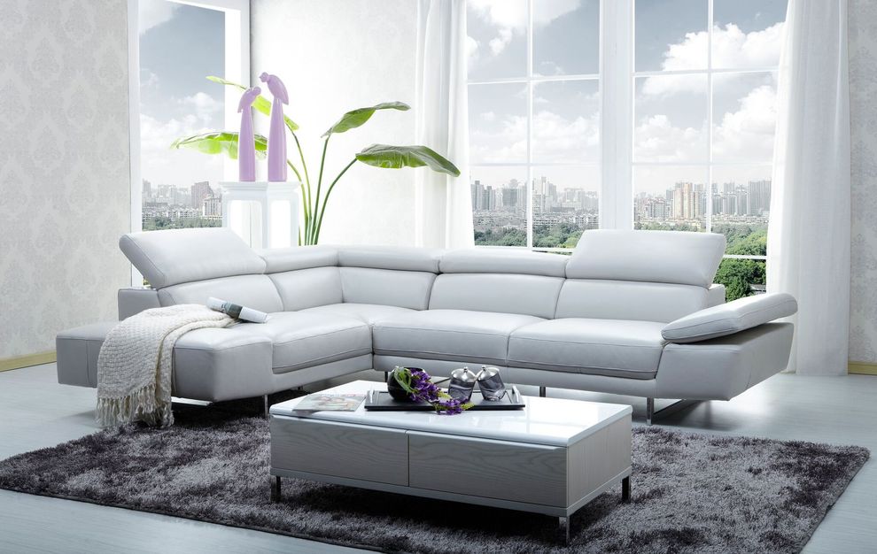 Preimium white Italian leather sectional sofa by J&M