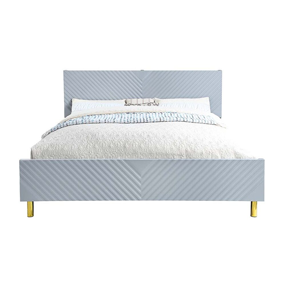 Gray high gloss finish wave pattern design king bed by Acme