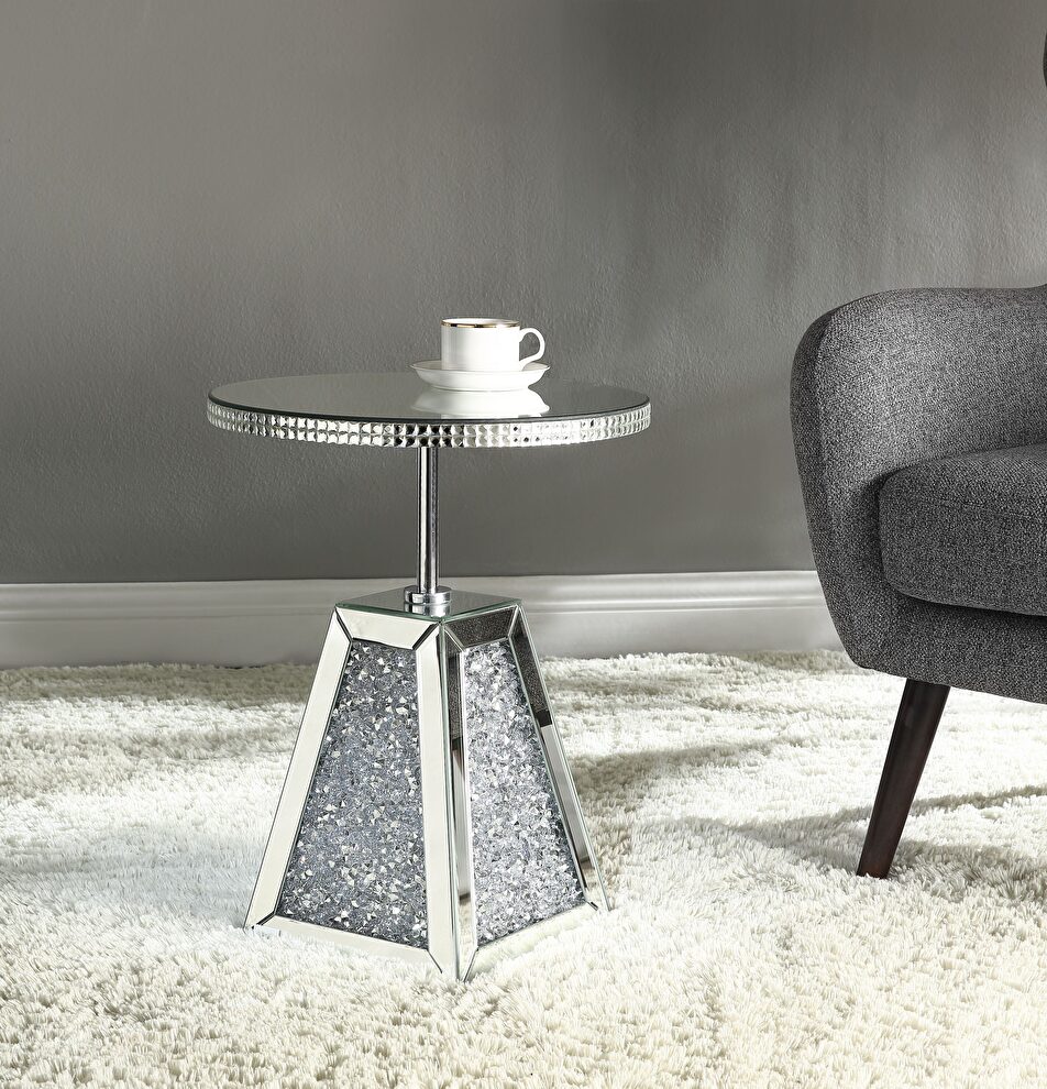 Round side table in mirrored / chrome by Acme