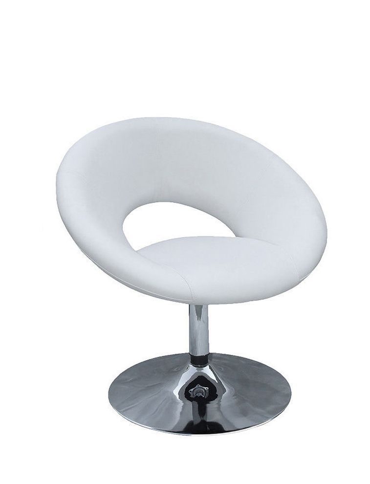 Contemporary leisure chair in white by At Home USA