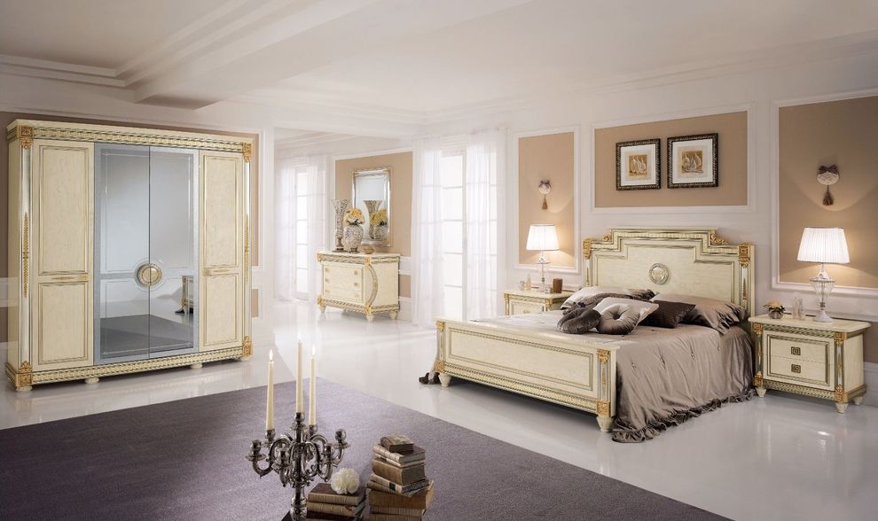 Roman style classic bedroom in quality laquer finish by Arredoclassic Italy