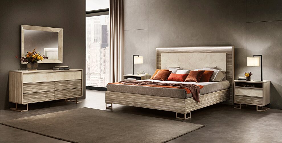Contemporary Italy-made minimalist king size bed w/ light by Arredoclassic Italy